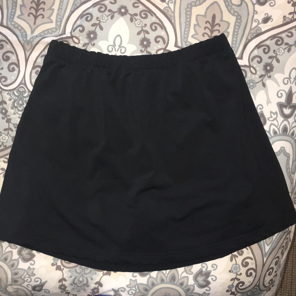 Black tennis skort